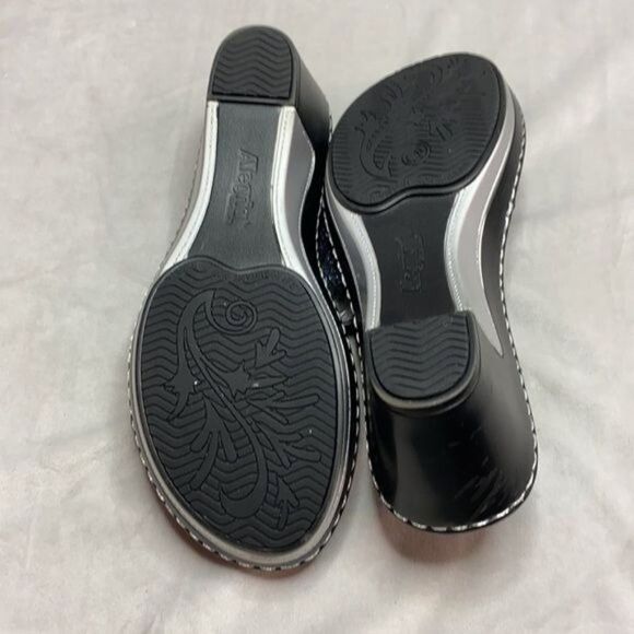 ALEGRIA Loti Slip On Wedge Sandal Glitteroti Black - Picture 12 of 13